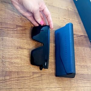 NEW Quay Hindsight Sunglasses